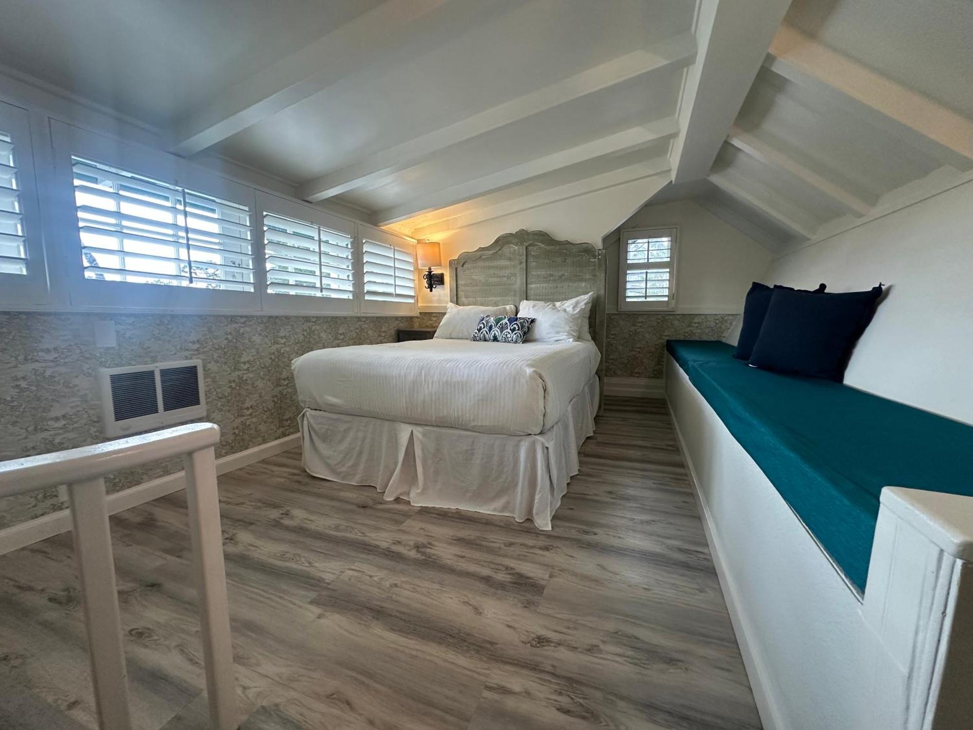 Carmel Green Lantern Inn Bagian luar foto