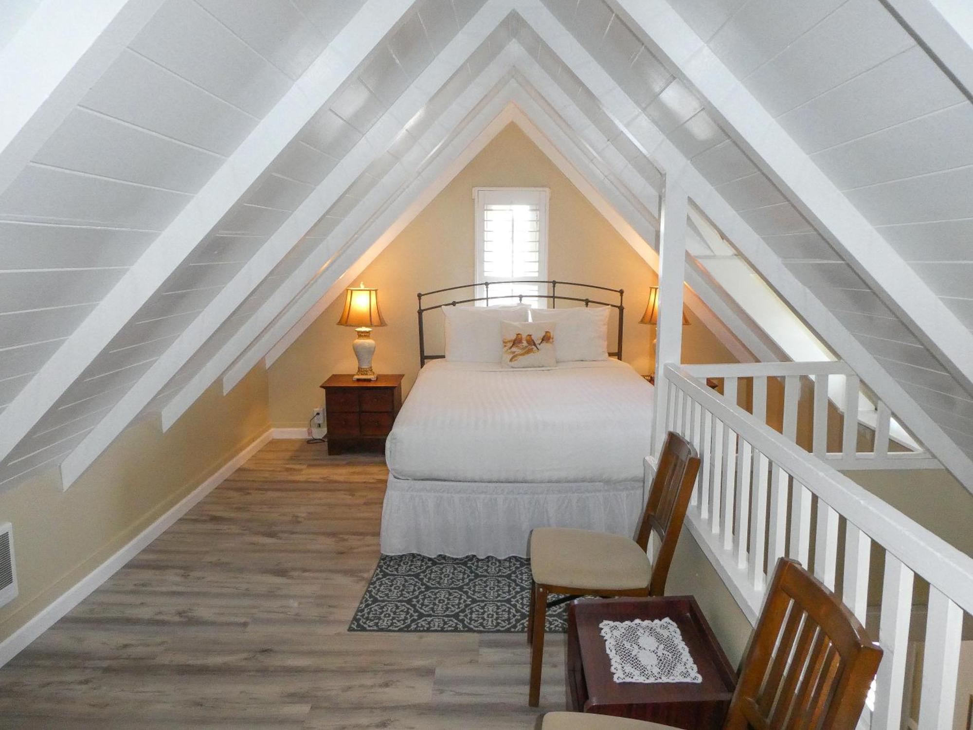 Carmel Green Lantern Inn Bagian luar foto