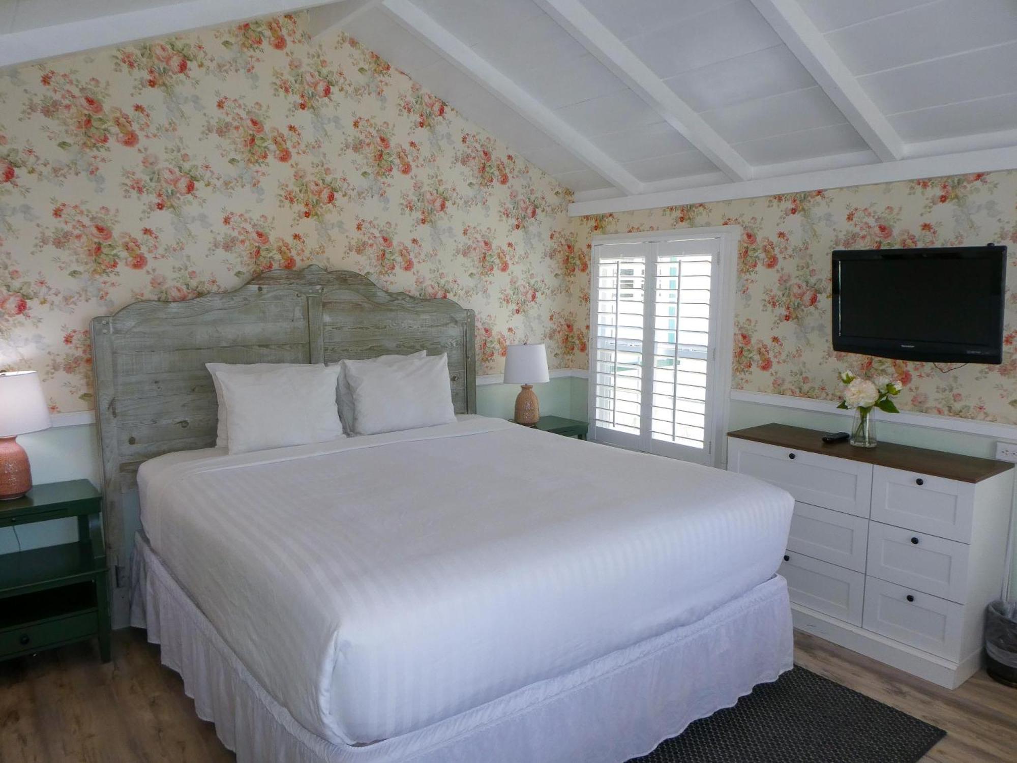 Carmel Green Lantern Inn Bagian luar foto