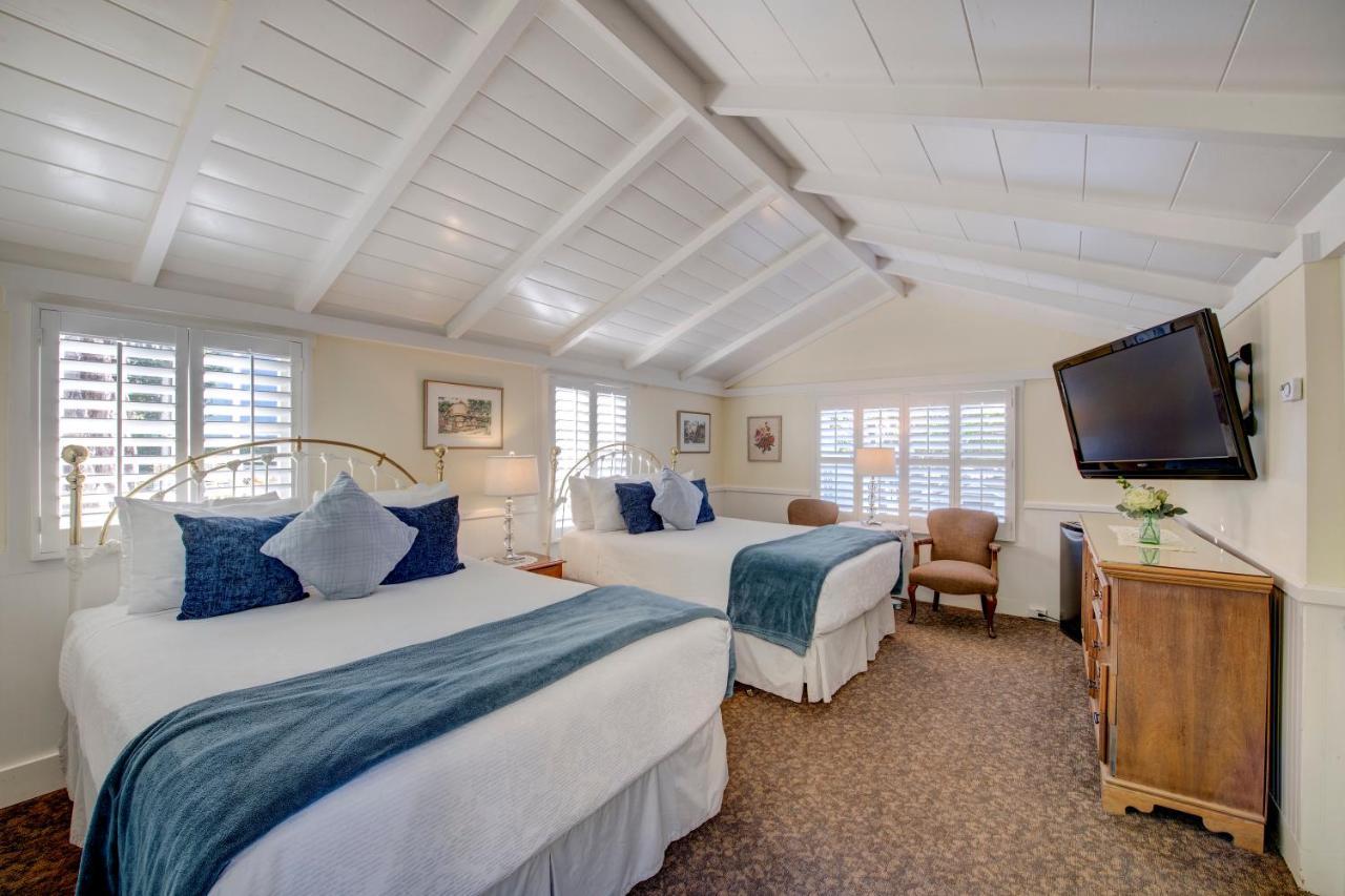 Carmel Green Lantern Inn Bagian luar foto