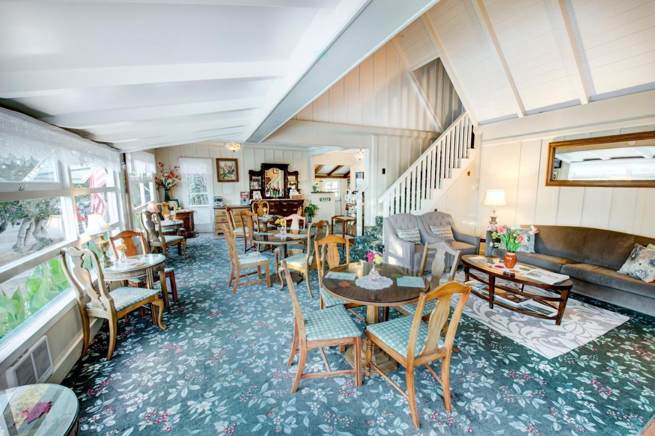 Carmel Green Lantern Inn Bagian luar foto