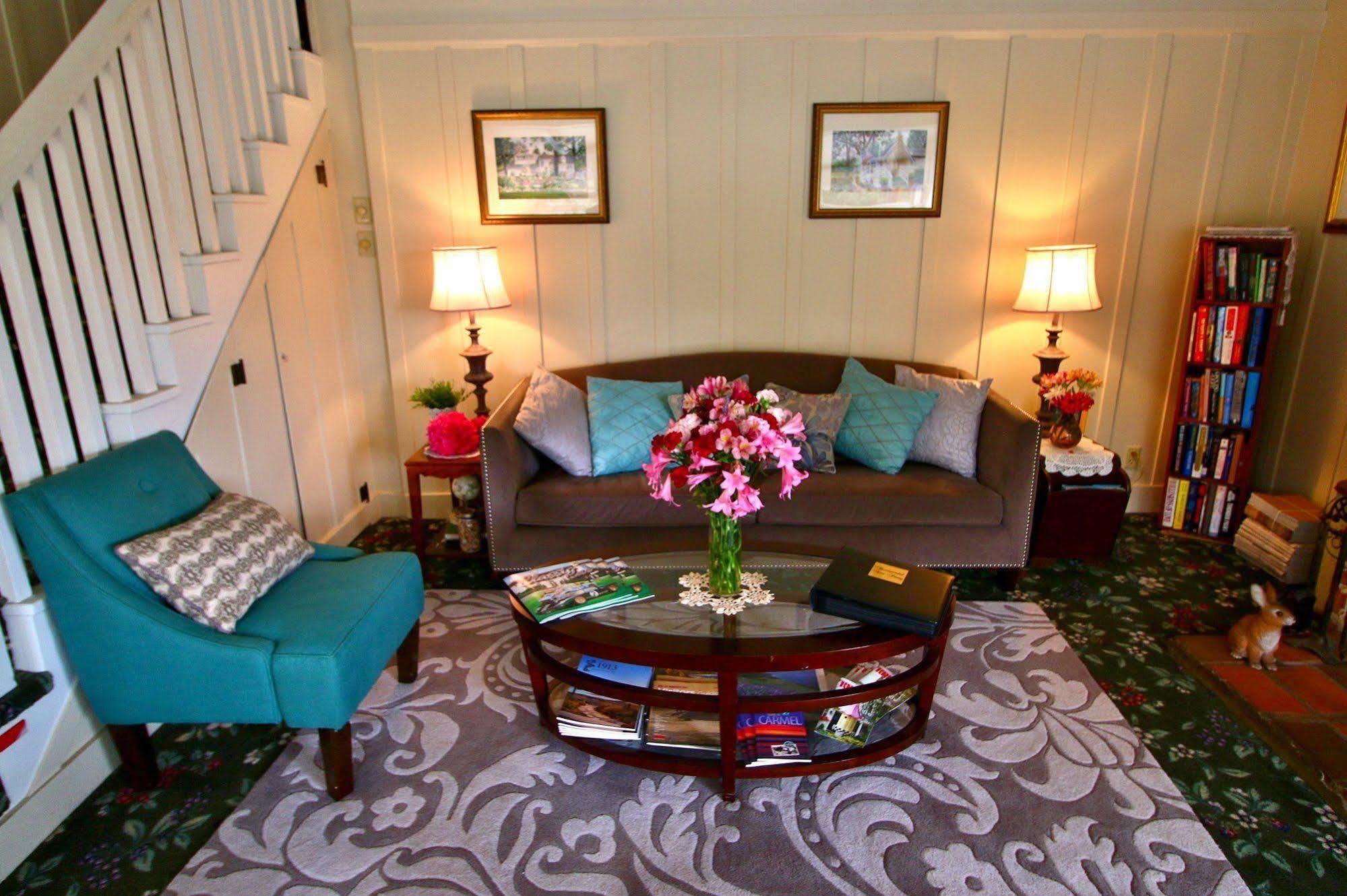 Carmel Green Lantern Inn Bagian luar foto